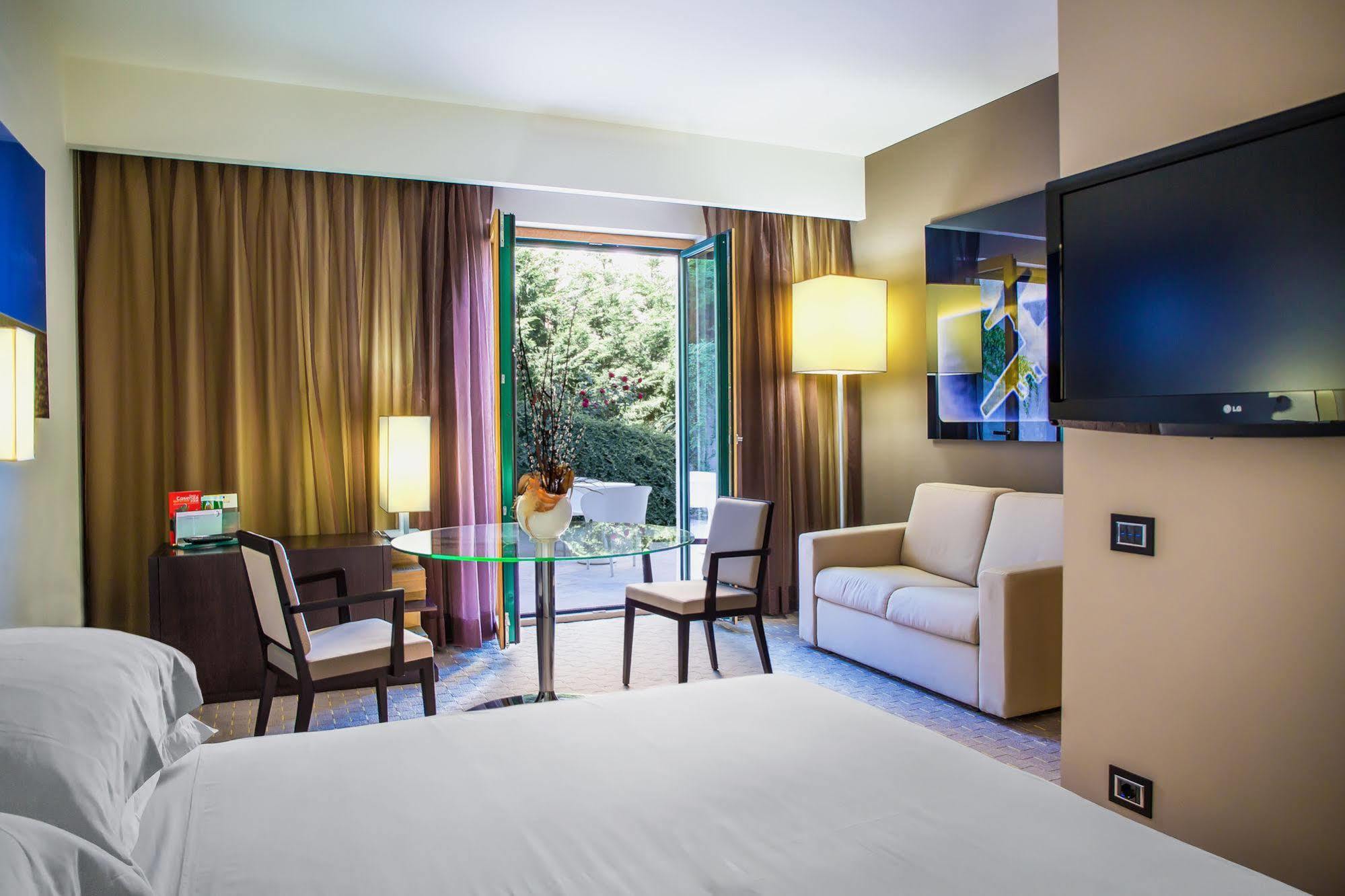 Link Hotel Cosenza Luaran gambar